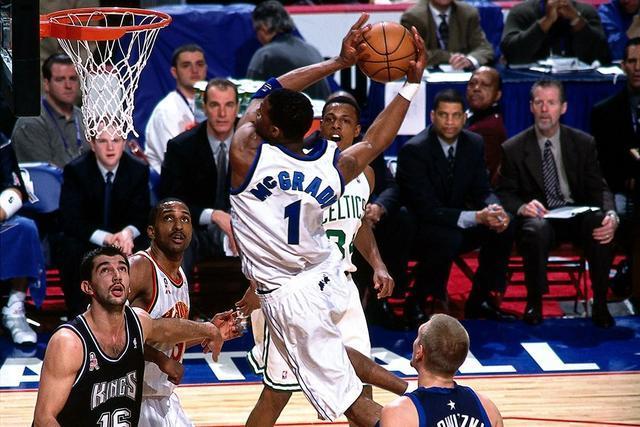 灰熊大胜横扫爵士升第四贝恩21分引单节41-17莫兰特继续缺阵